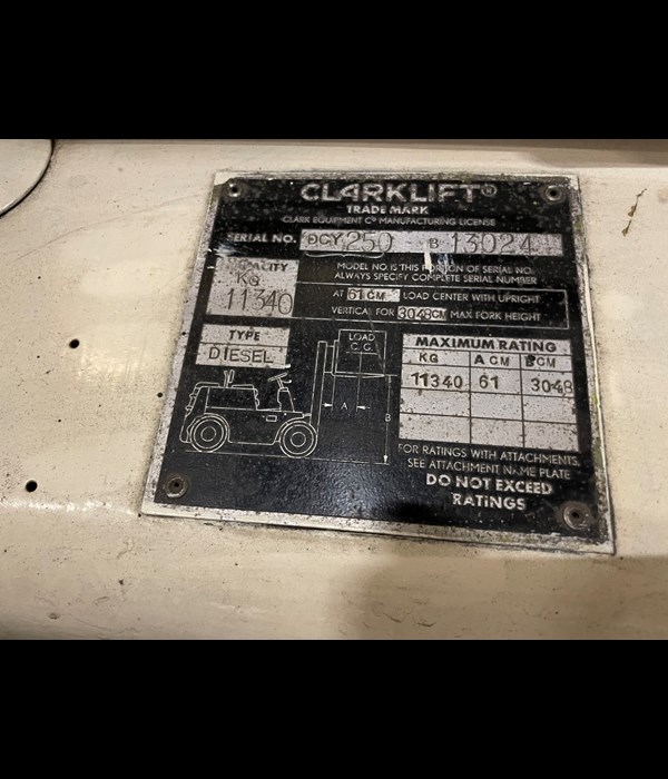 Clark DCY 250 11ton Diesel-9