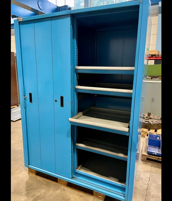 Listaskåp med skjutdörrar och lådor typ B351/B359-2