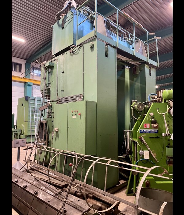 Lindeman 1000ton-2